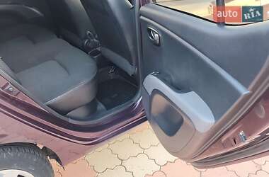 Хэтчбек Hyundai i10 2012 в 