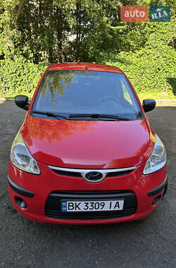 Хэтчбек Hyundai i10 2010 в Ровно