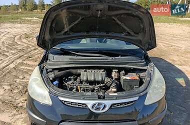 Хэтчбек Hyundai i10 2009 в 