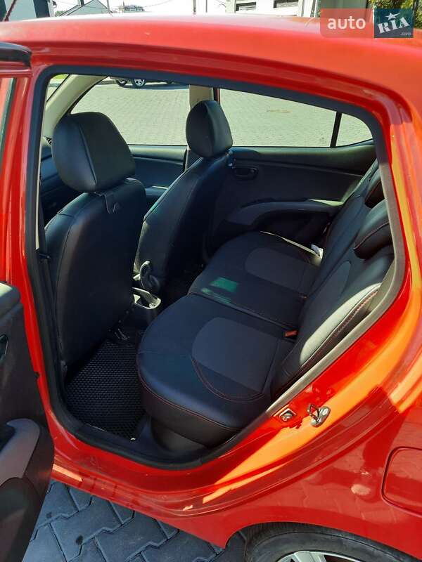 Hyundai i10 2012