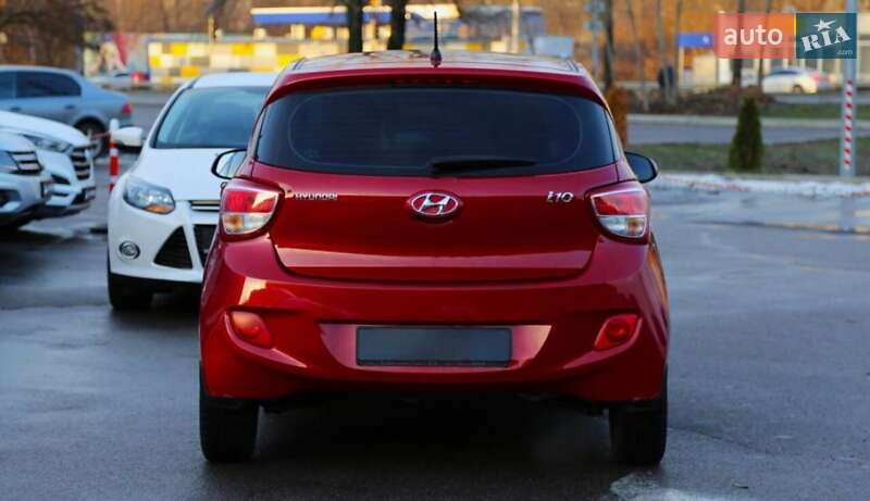 Хэтчбек Hyundai i10 2015 в Киеве
