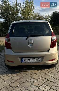 Хэтчбек Hyundai i10 2013 в 