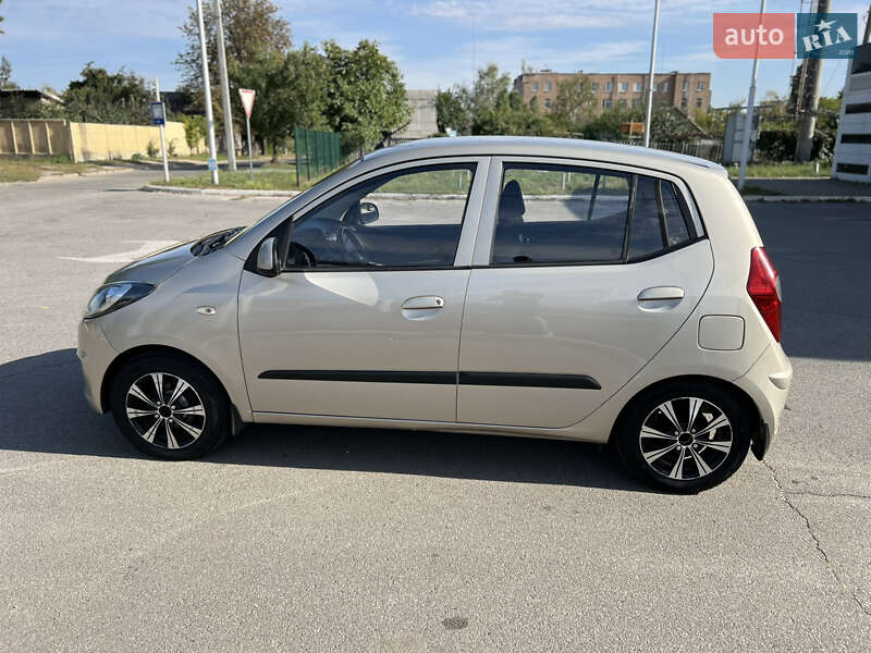 Хэтчбек Hyundai i10 2013 в Харькове фото 5 Хэтчбек Hyundai i10 2013 в Харькове