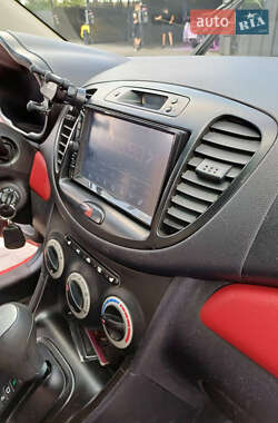 Хэтчбек Hyundai i10 2008 в 