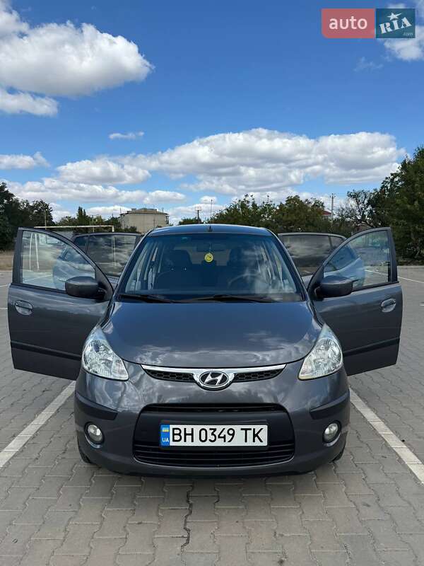 Хэтчбек Hyundai i10 2008 в Одессе