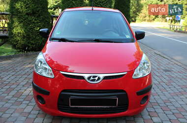 Хэтчбек Hyundai i10 2009 в 