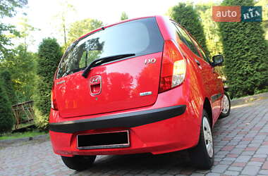 Хэтчбек Hyundai i10 2009 в 