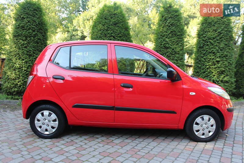 Хэтчбек Hyundai i10 2009 в Трускавце