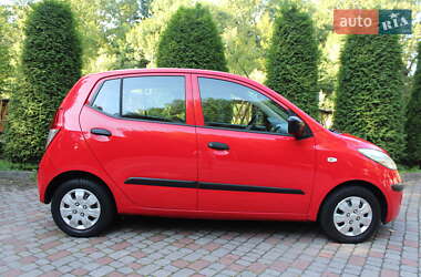 Хэтчбек Hyundai i10 2009 в 
