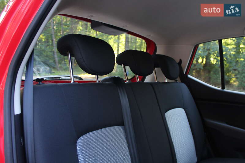 Хэтчбек Hyundai i10 2009 в Трускавце