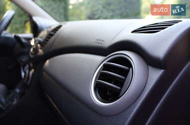 Хэтчбек Hyundai i10 2009 в 