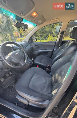 Хэтчбек Hyundai i10 2013 в 