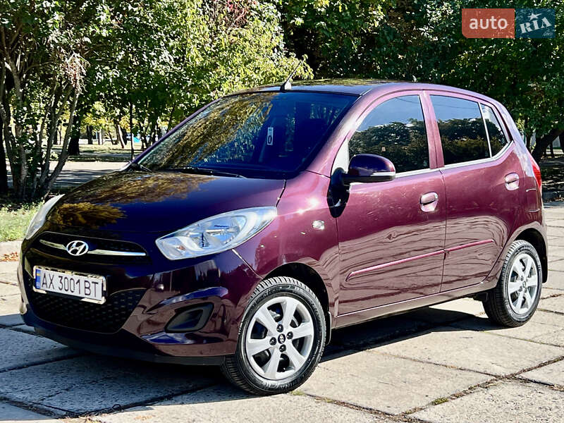 Хэтчбек Hyundai i10 2012 в Харькове