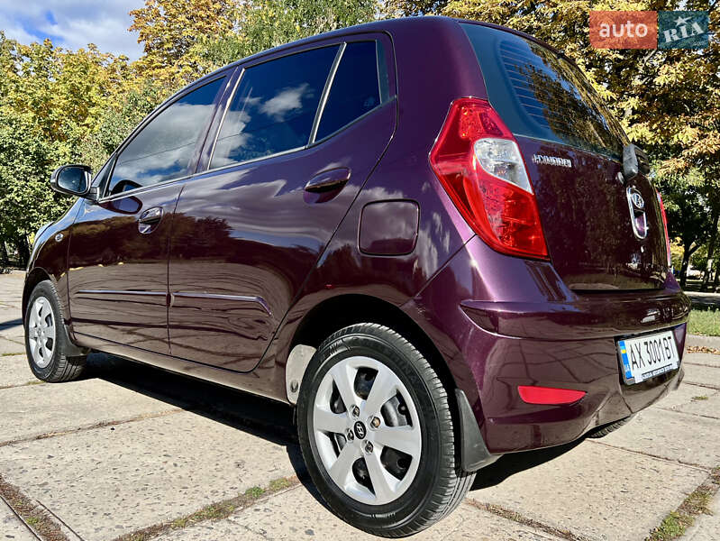 Хэтчбек Hyundai i10 2012 в Харькове