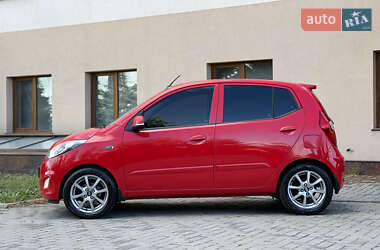 Хэтчбек Hyundai i10 2012 в 