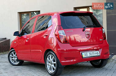 Хэтчбек Hyundai i10 2012 в 