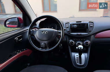 Хэтчбек Hyundai i10 2012 в 