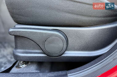 Хэтчбек Hyundai i10 2012 в 