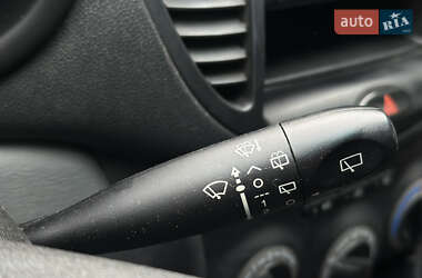 Хэтчбек Hyundai i10 2011 в 