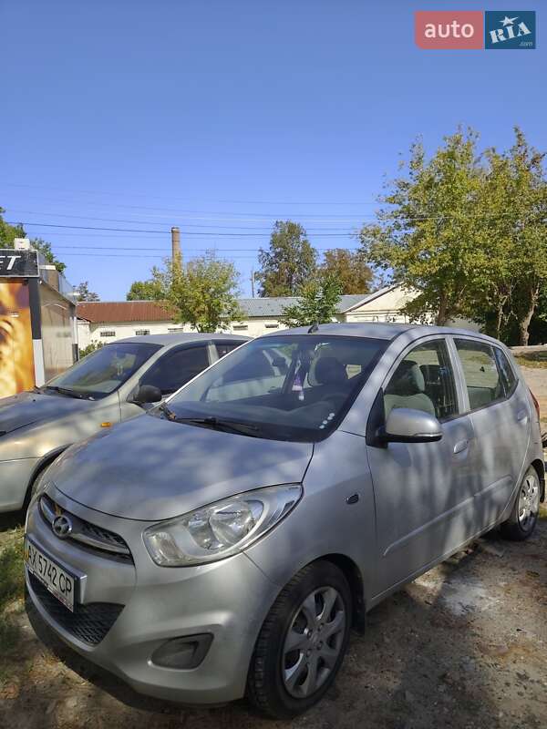 Hyundai i10 2012