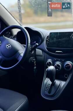 Хэтчбек Hyundai i10 2013 в 