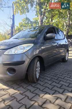 Хэтчбек Hyundai i10 2008 в 