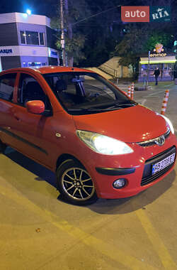 Хэтчбек Hyundai i10 2008 в 