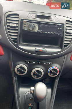 Хэтчбек Hyundai i10 2008 в 