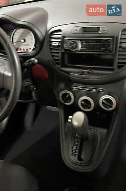 Хэтчбек Hyundai i10 2008 в 