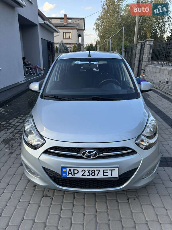 Хэтчбек Hyundai i10 2012 в Запорожье