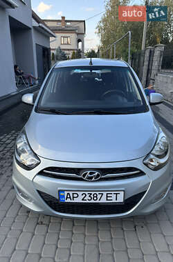 Хэтчбек Hyundai i10 2012 в 