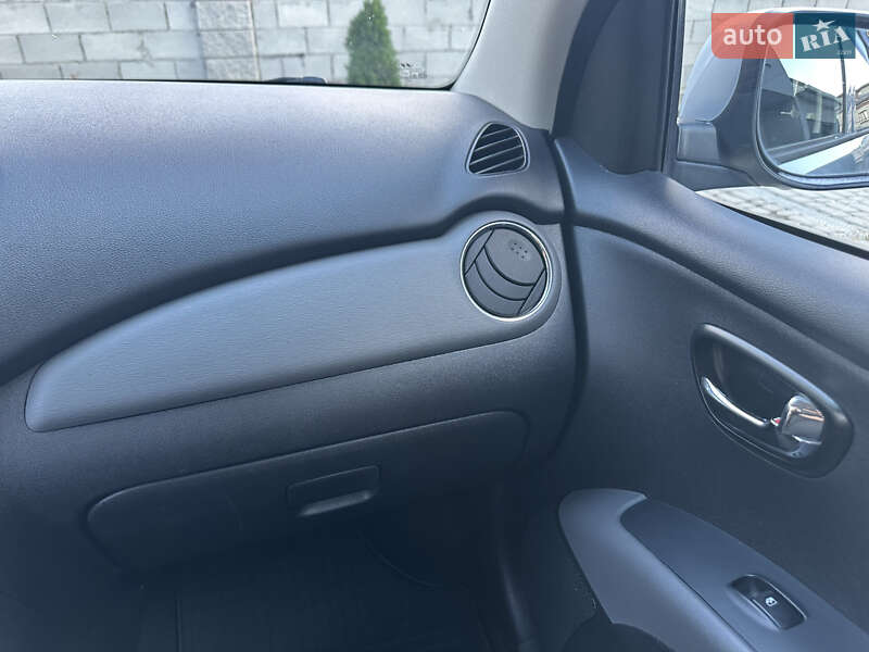 Хэтчбек Hyundai i10 2012 в Запорожье