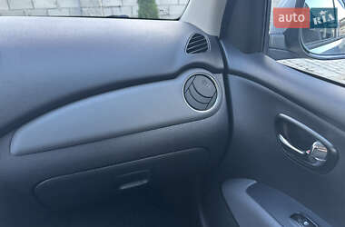 Хэтчбек Hyundai i10 2012 в 