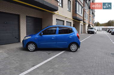 Хэтчбек Hyundai i10 2012 в 