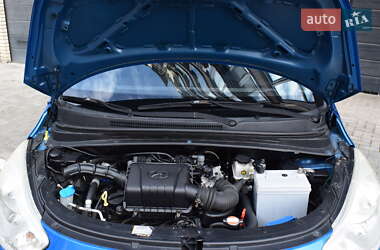 Хэтчбек Hyundai i10 2012 в 