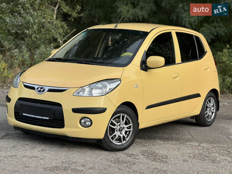 Хэтчбек Hyundai i10 2008 в Киеве