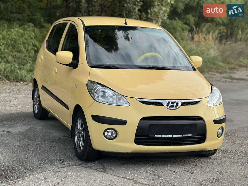 Хэтчбек Hyundai i10 2008 в Киеве