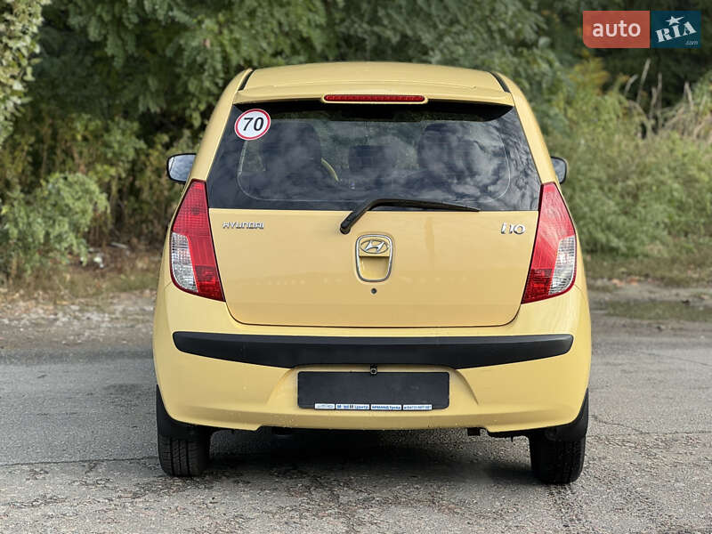 Хэтчбек Hyundai i10 2008 в Киеве