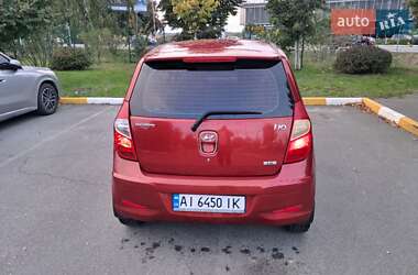 Хэтчбек Hyundai i10 2013 в 