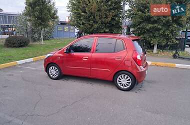 Хэтчбек Hyundai i10 2013 в 
