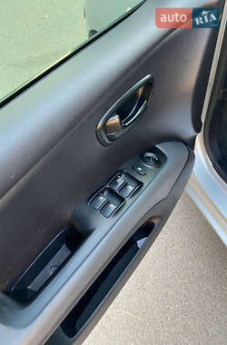 Хэтчбек Hyundai i10 2008 в 