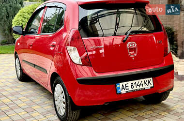 Хэтчбек Hyundai i10 2008 в 