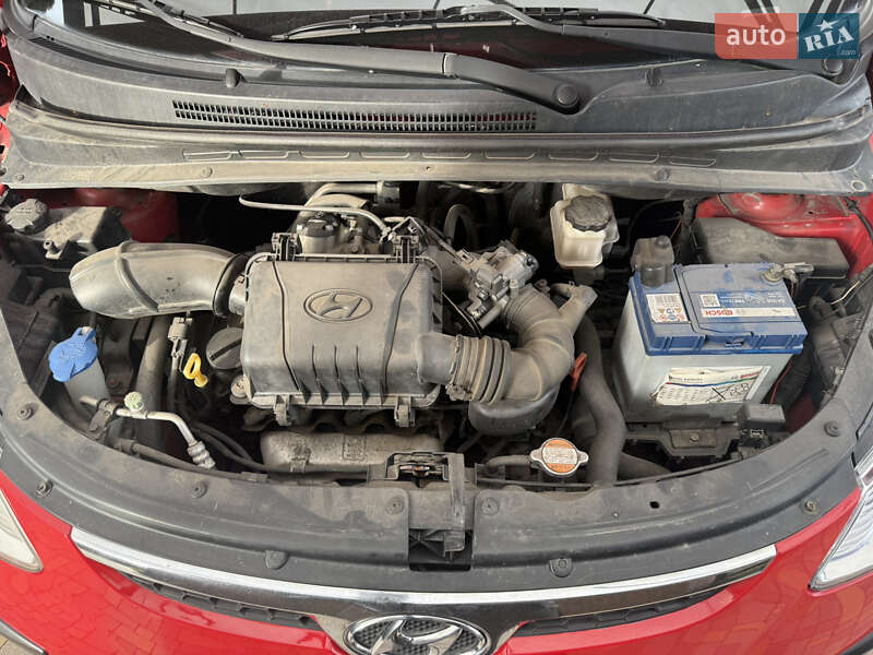 Хэтчбек Hyundai i10 2008 в Днепре