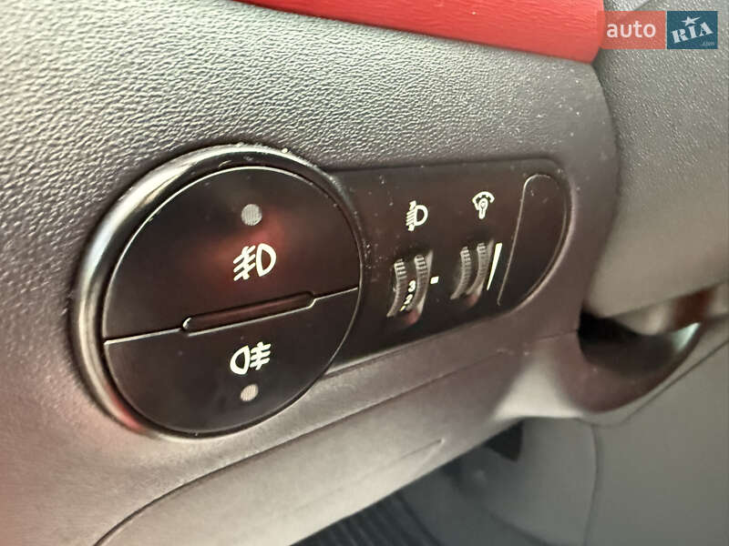 Хэтчбек Hyundai i10 2008 в Днепре