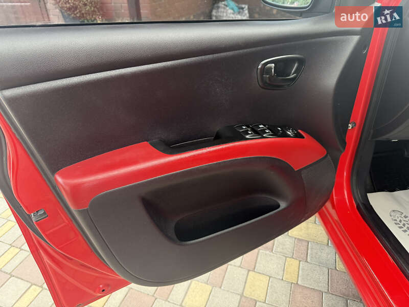 Хэтчбек Hyundai i10 2008 в Днепре