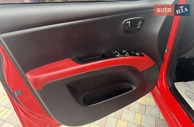 Хэтчбек Hyundai i10 2008 в 