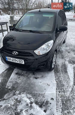 Хэтчбек Hyundai i10 2012 в 