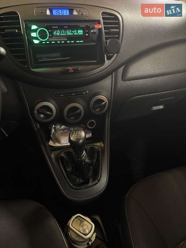 Хэтчбек Hyundai i10 2012 в Черкассах