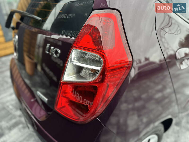 Хэтчбек Hyundai i10 2012 в Виннице
