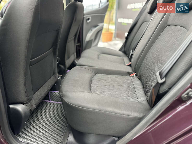 Хэтчбек Hyundai i10 2012 в Виннице